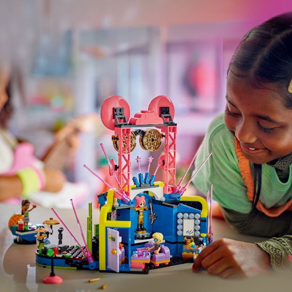 LEGO FRIENDS CONCURS MUZICAL IN ORASUL HEARTLAKE 42616 - imagine 3