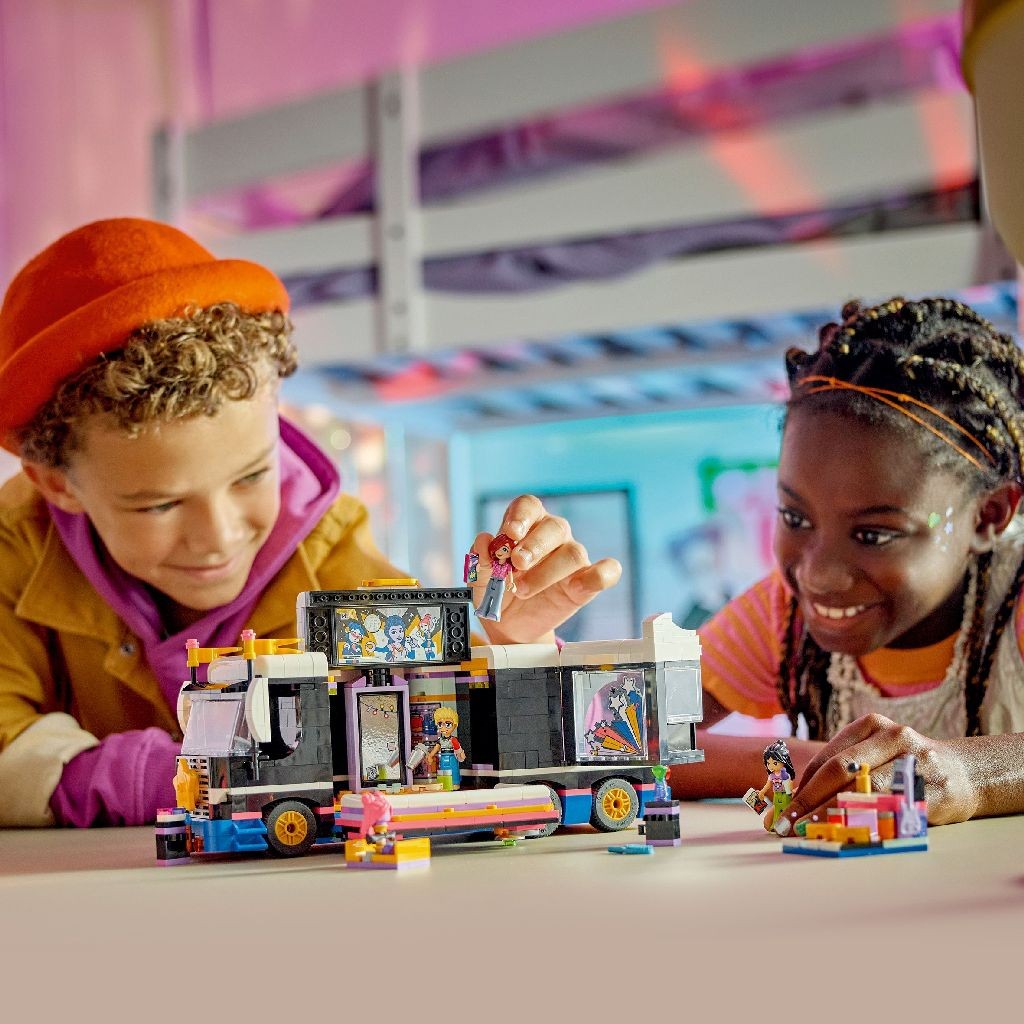 LEGO FRIENDS AUTOCAR DE TURNEU PENTRU STARURI POP 42619 - imagine 3