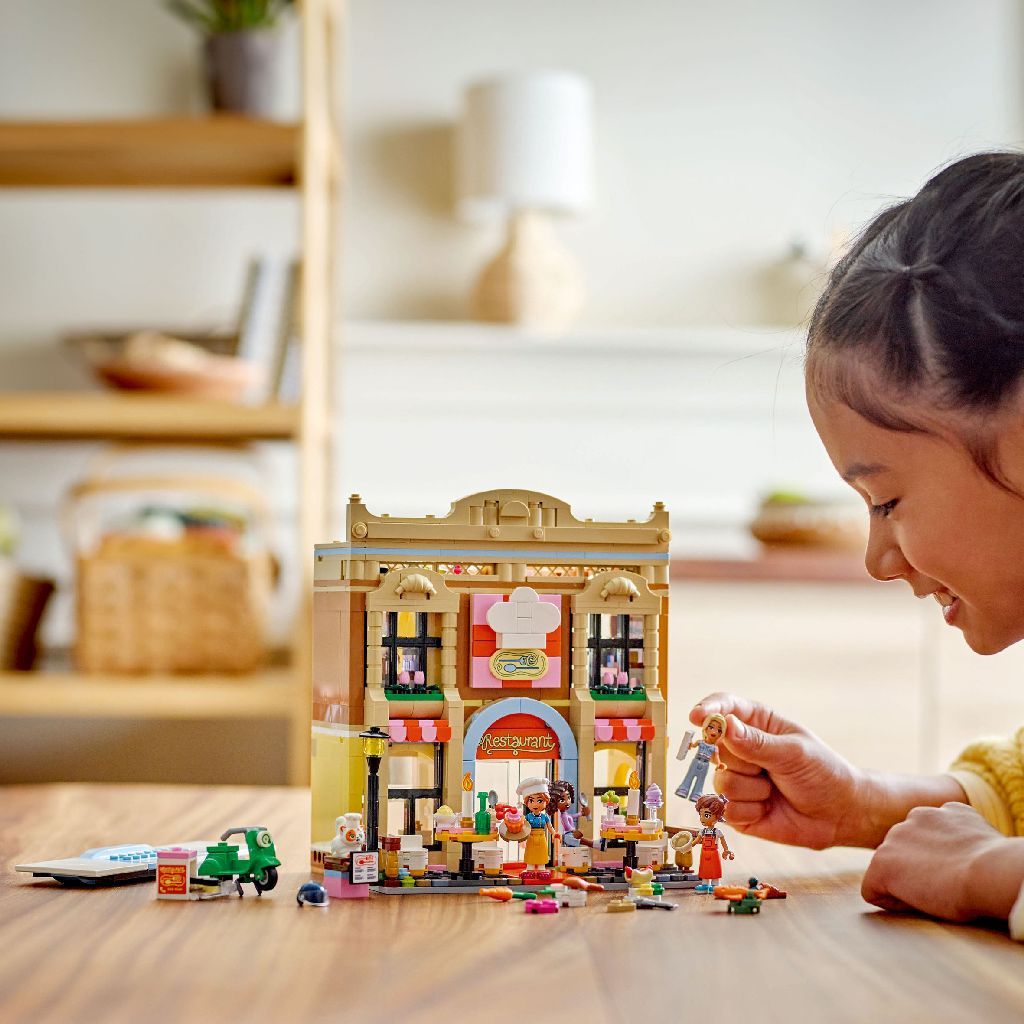 LEGO FRIENDS RESTAURANT SI SCOALA DE GASTRONOMIE 42655 - imagine 3