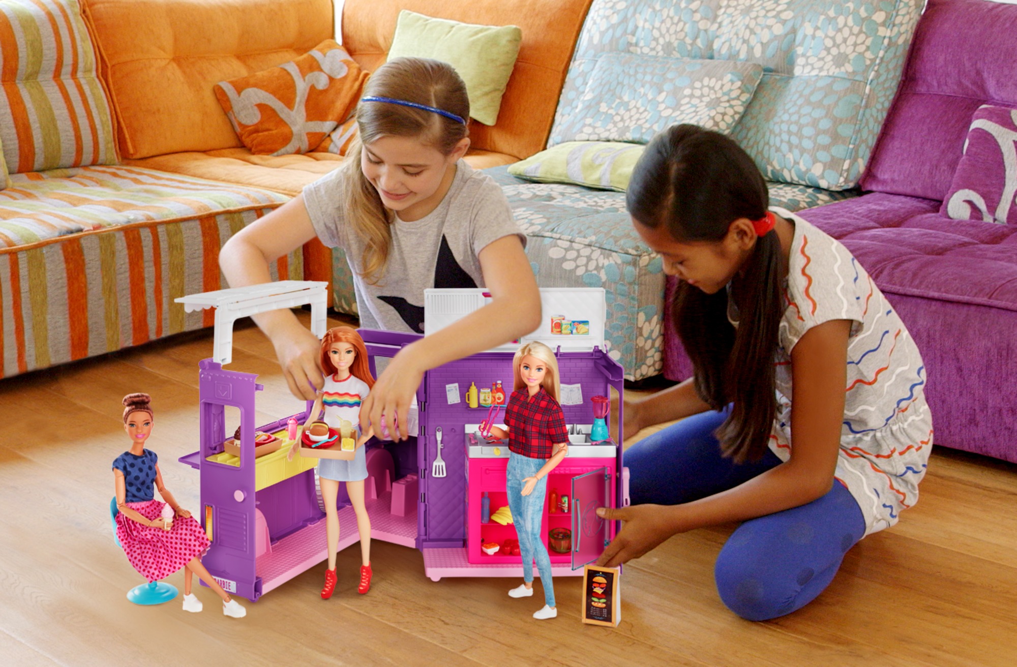 BARBIE SET CU RULOTA LA PICNIC - imagine 3