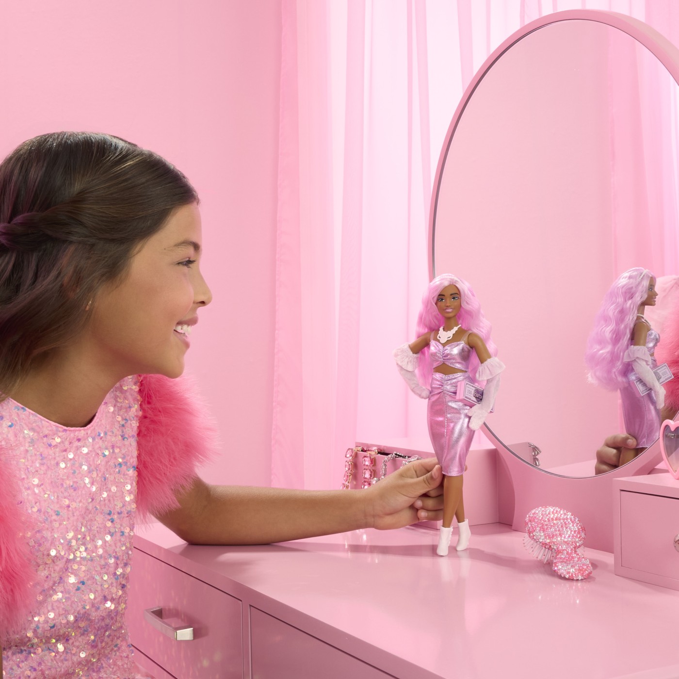 BARBIE DELUXE STYLE PAPUSA BARBIE CU PAR MOV - imagine 3