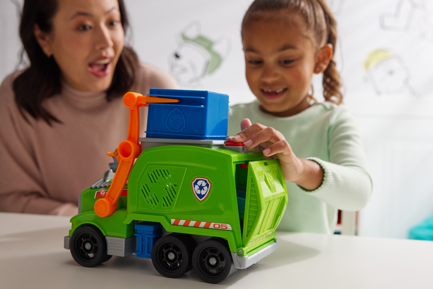 PATRULA CATELUSILOR ROCKY SI CAMIONUL DE RECICLARE CRUSH N ROLL - imagine 3