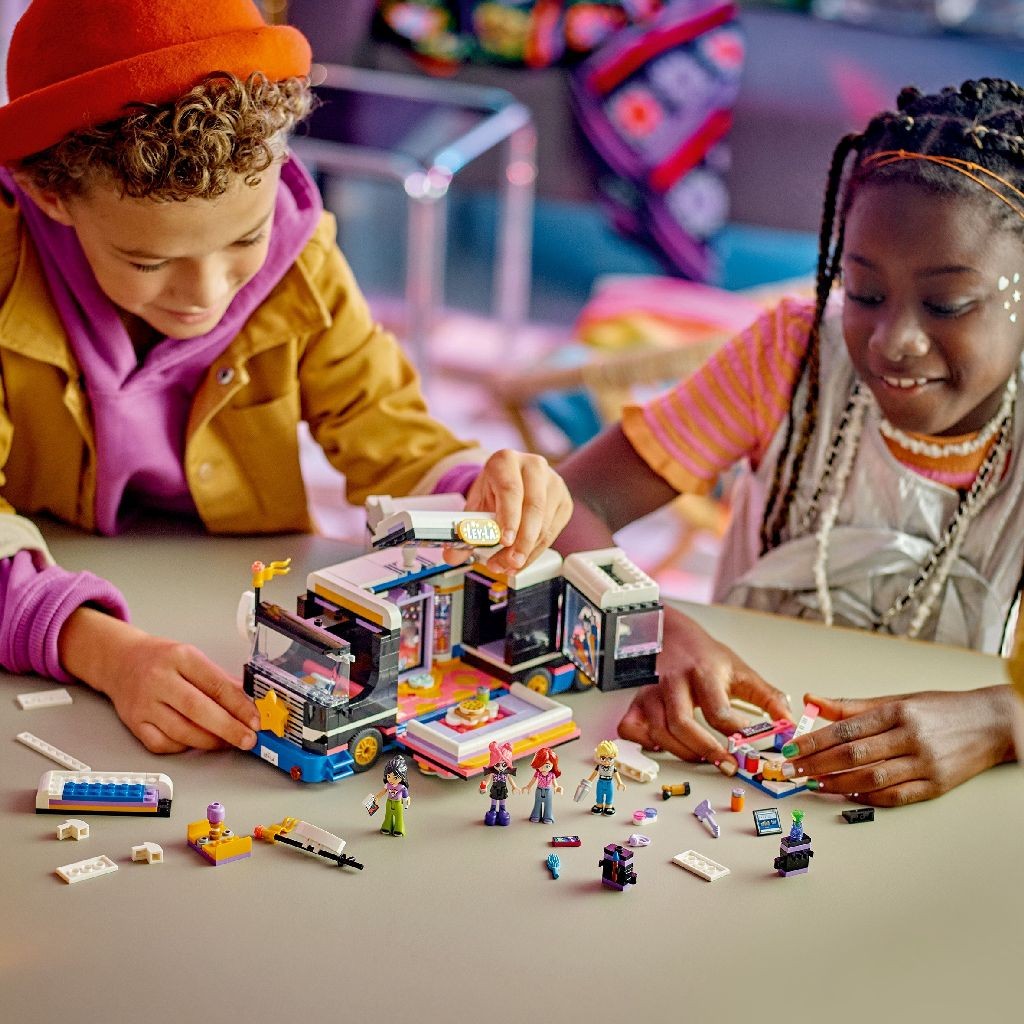 LEGO FRIENDS AUTOCAR DE TURNEU PENTRU STARURI POP 42619 - imagine 4