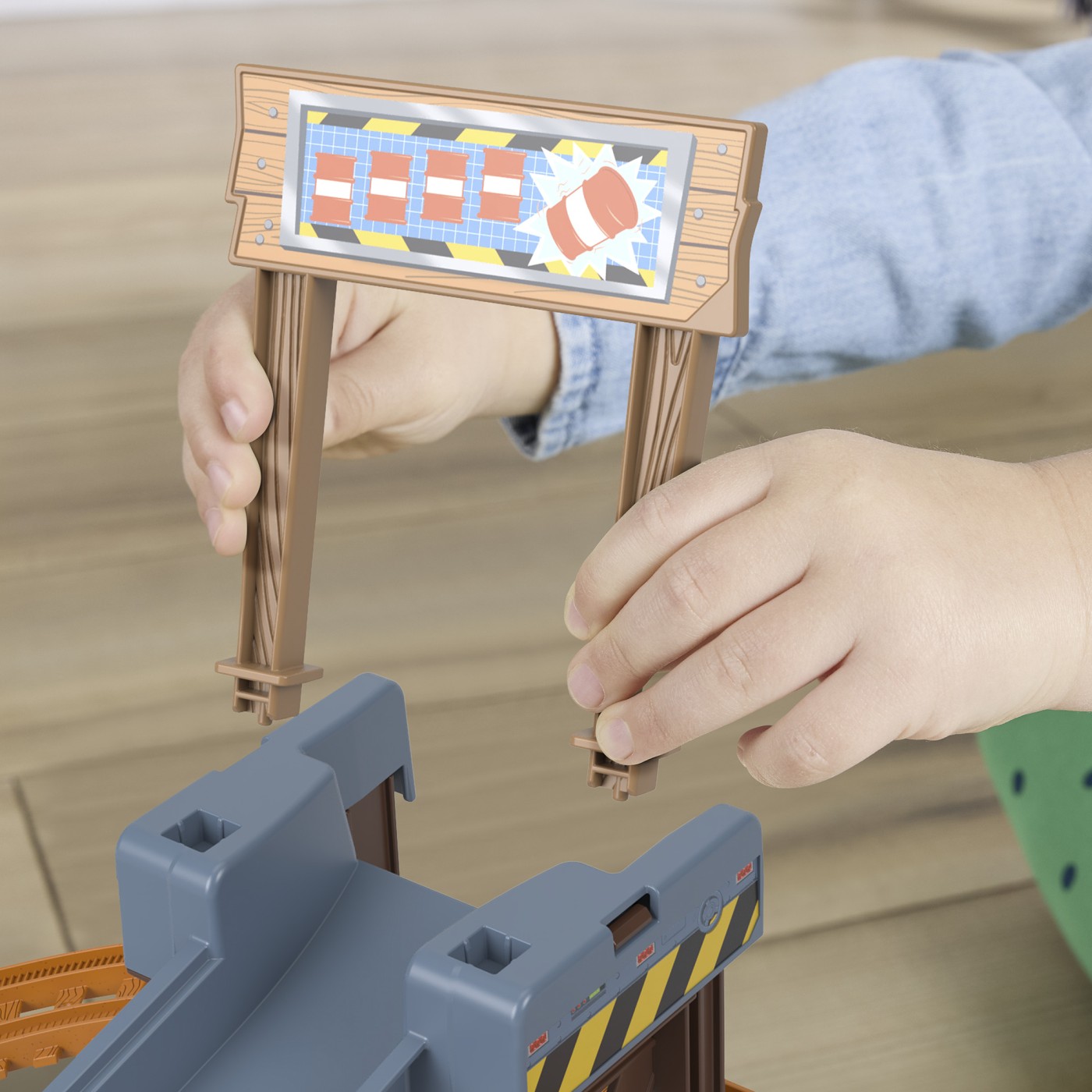 THOMAS SET DE CONSTRUCTIE RIDICA SI INCARCA MARFA CU DIESEL - imagine 4