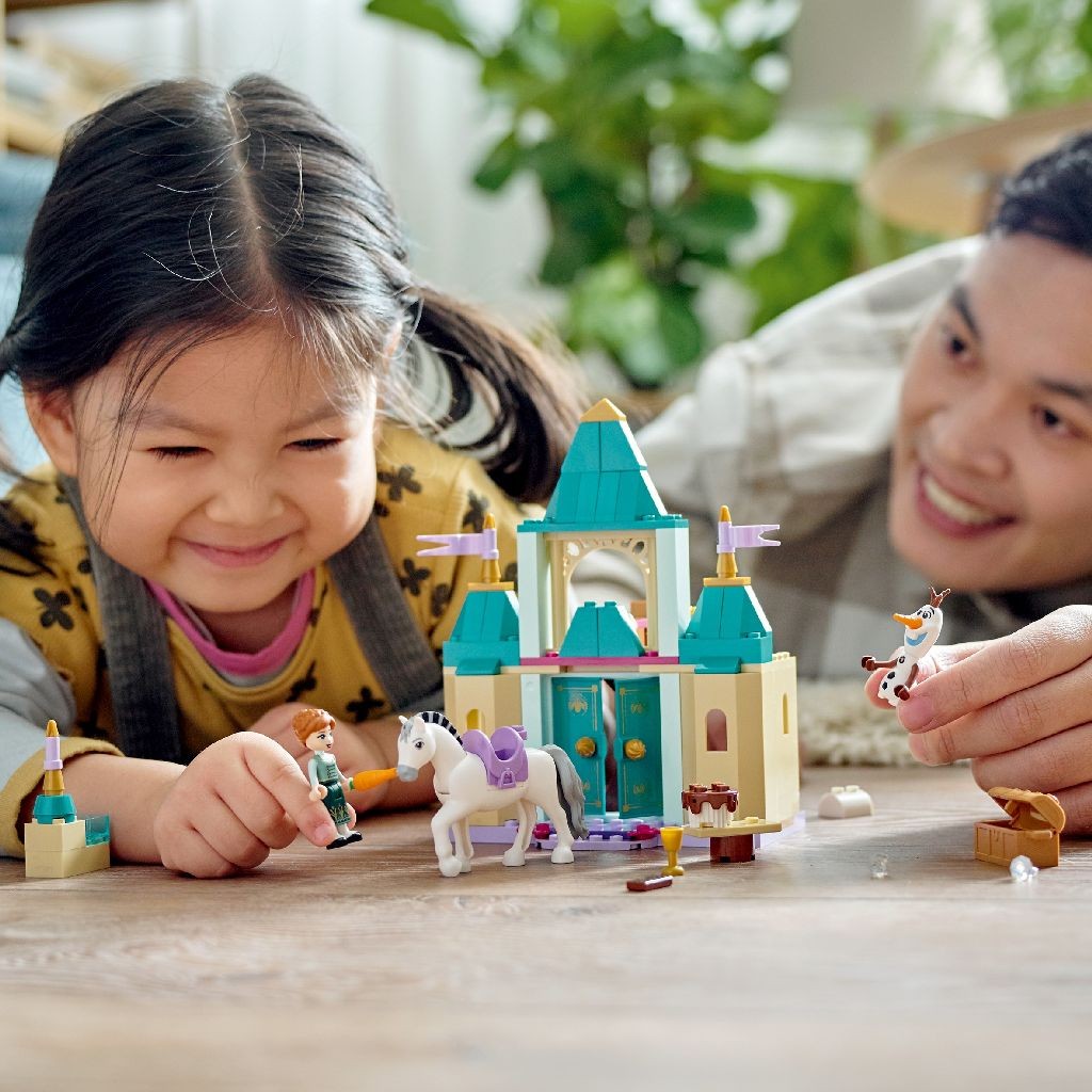 LEGO DISNEY PRINCESS DISTRACETIE LA CASTEL CU ANNA SI OLAF 43204 - imagine 3