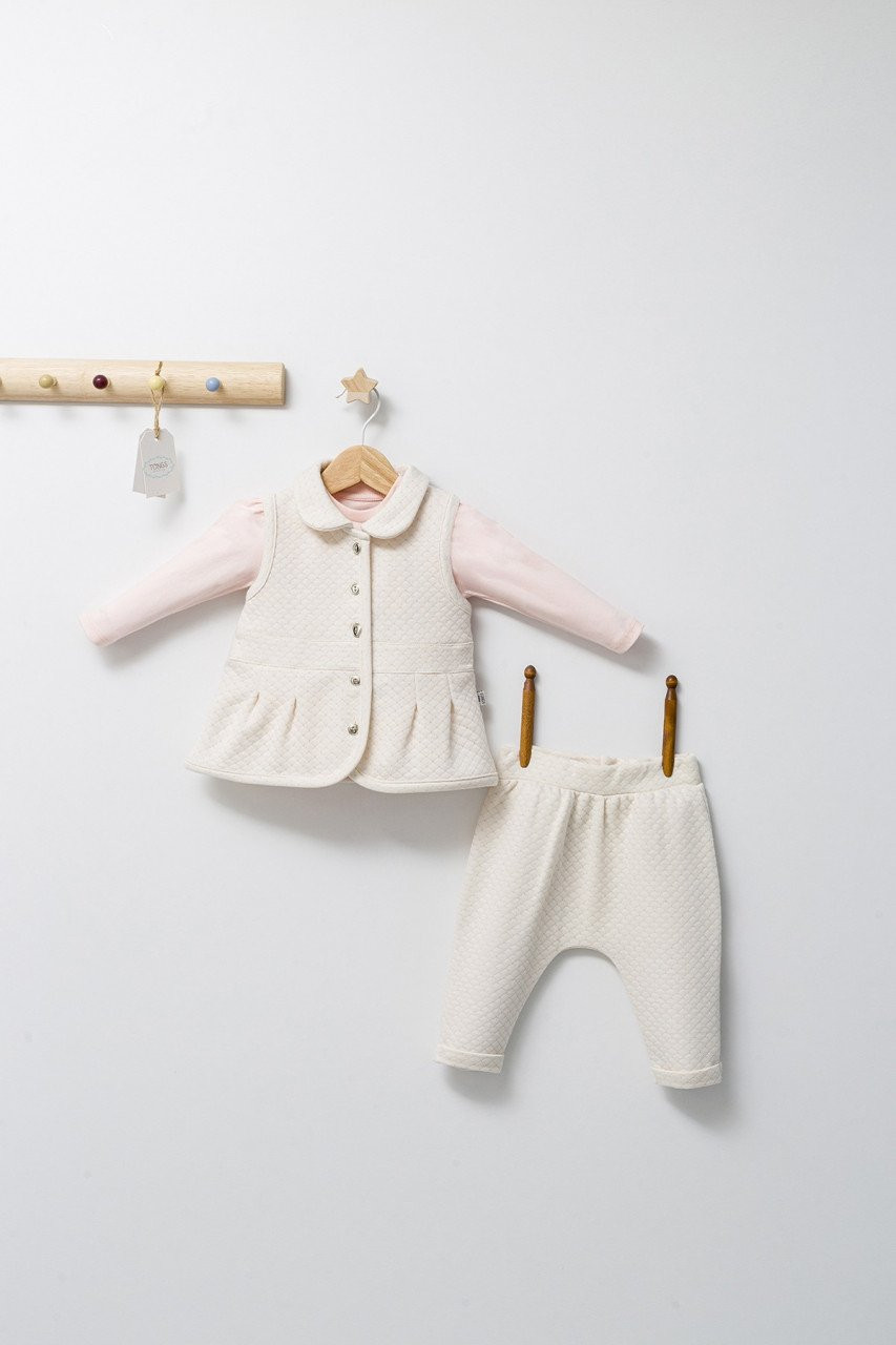 Set 3 piese: pantaloni, bluzita si vestuta eleganta pentru bebelusi Paris Love, Tongs baby Set 3 piese: pantaloni, bluzita si vestuta eleganta pentru bebelusi Paris Love, Tongs baby
