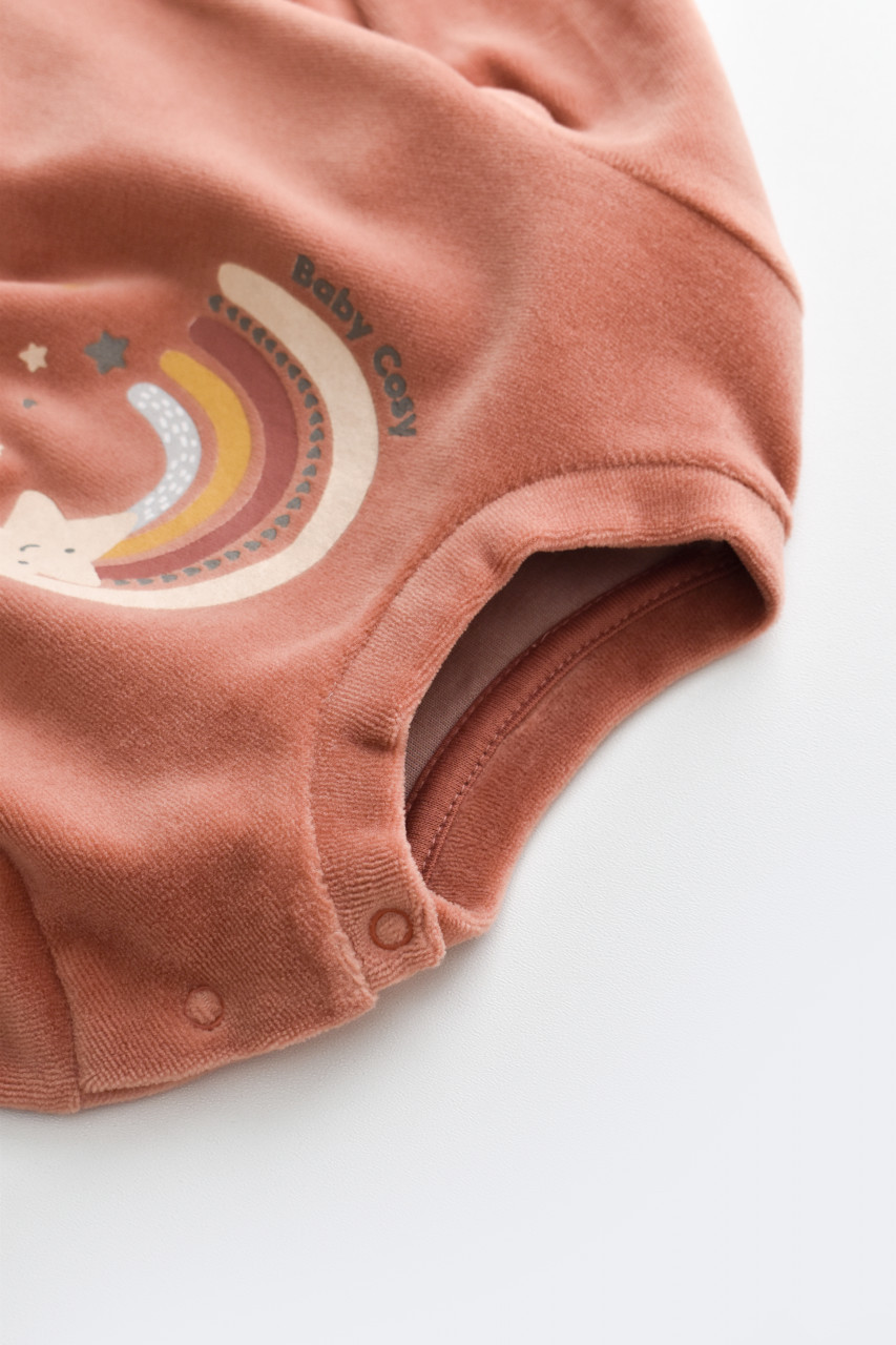 Set Curcubeu cu bluzita cu maneca lunga si pantaloni lungi din 80%bumbac organic si 20% poliester - Caramiziu, BabyCosy - imagine 5