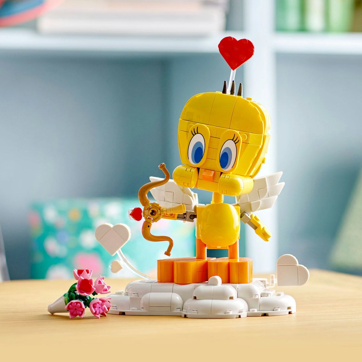 LEGO ICONICS ADORABILUL TWEETY 40824 - imagine 3